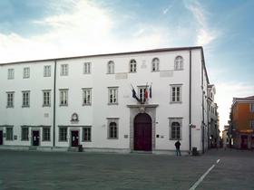 Študenti primorske univerze na praktični študij in izredne pisne izpite v drugem semestru