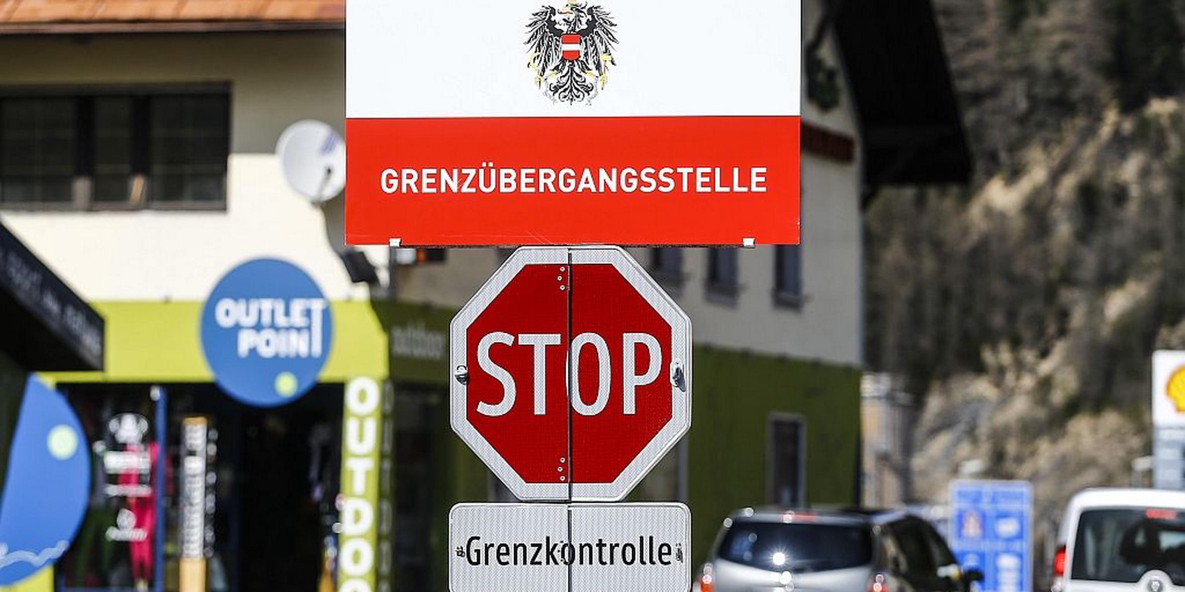 Kot ugotavljajo na zavodu za zaposlovanje, se je na novo prijavilo tudi precej takih, ki so delali v sosednji Avstriji. Foto: Reuters