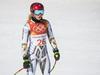 Ester Ledecka, ki je v Pjongčangu takole poskrbela za eno največjih presenečenj v zgodovini zimskih olimpijskih iger, je dosegla drugi najhitrejši čas uradnega treninga pred sredinim smukom, ki se bo v Aareju začel opoldne. Foto: EPA
