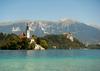 Slovenija postaja vse bolj priljubljena med turisti, tudi zaradi visoke stopnje varnosti. Po podatkih poročila Svetovne turistične organizacije smo v Sloveniji v letu 2017 našteli nekaj več kot 3,5 milijona prihodov tujih gostov. Foto: Reuters