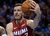 Goran Dragić je v devetletni karieri v Ligi NBA zaslužil 78 milijonov dolarjev. V prihodnjih dveh sezonah jih bo še 37 milijonov. Je 58. najbolj plačani igralec v NBA-ju in 23. med branilci. Foto: Reuters