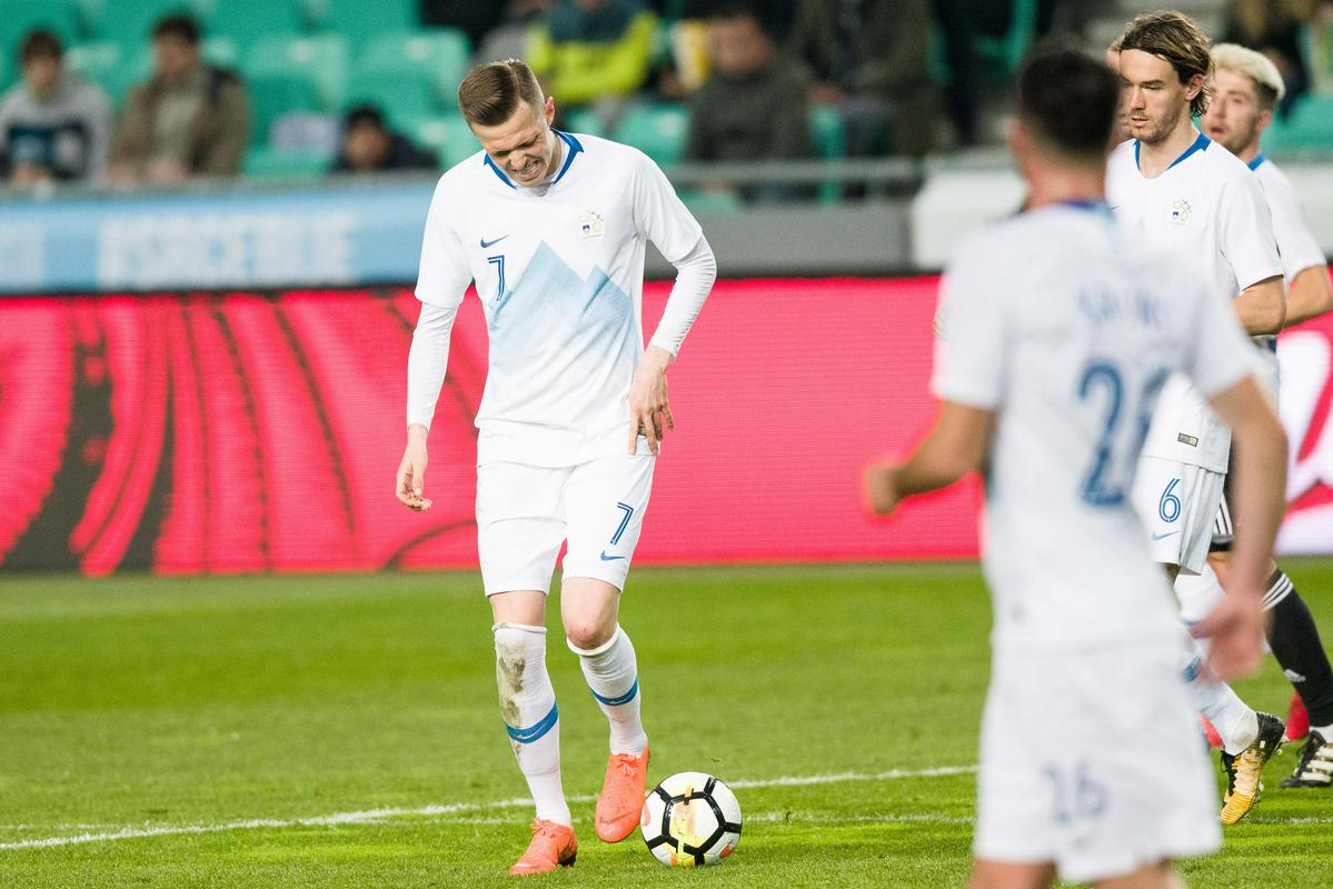 Zaradi manjših težav s kolenom bodo v slovenskem taboru še naprej pozorno spremljali napredek Josipa Iličića. Foto: www.alesfevzer.com Zaradi manjših težav s kolenom bodo v slovenskem taboru še naprej pozorno spremljali napredek Josipa Iličića. Foto: www.alesfevzer.com