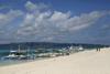 Otok turiste privablja predvsem zaradi sanjskih peščenih plaž. Samo lani je Boracay obiskalo skoraj 1,7 milijona turistov. Foto: Reuters