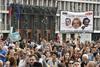 Na Trgu republike v Ljubljani je potekal protest proti sprejetju novele zakona o nalezljivih boleznih, ki so jo v začetku februarja vložili poslanci SMC-ja. Foto: BoBo