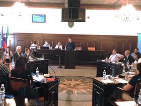 Koprski mestni svet po hitrem postopku spremenil statut in poslovnik občine