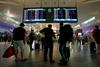 V zadnjih dvanajstih mesecih je bilo na relaciji Singapur-Kuala Lumpur 30.537 poletov. Foto: Reuters