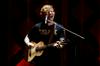 Britanski zvezdnik Ed Sheeran veliko prispeva k statistiki vse bolj 'temačnih' skladb. Foto: Reuters