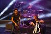 2Cellos bosta zvečer nastopila v Gdansku na Poljskem. Slovenski oboževalci ju bodo lahko videli in poslušali 29. junija v Kopru. Foto: Reuters
