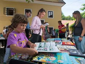2. april - Mednarodni dan knjig za otroke in rojstni dan H. C. Andersena