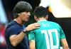 Dolgoletni nemški reprezentant Mesut Özil je sporočil, da je pri 29 letih končal reprezentančno kariero. Kot razlog je med drugim navedel rasizem in nespoštovanje. Foto: Reuters