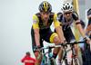 Primož Roglič in Tom Dumoulin ob prihodu v cilj 17. etape