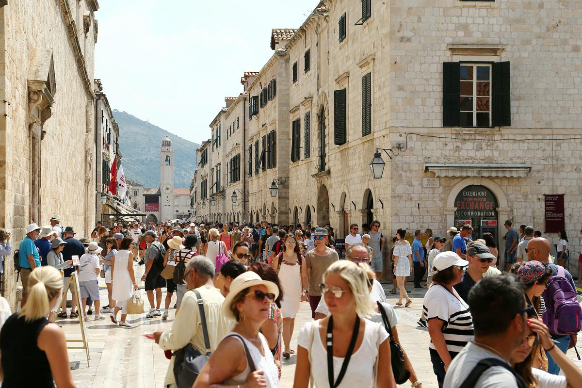 Dubrovnik velja za eno izmed najbolj priljubljenih turističnih destinacij v Sredozemlju. Foto: Reuters