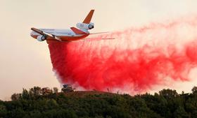 Foto: V Kaliforniji se borijo z najobsežnejšim požarom v zgodovini zvezne države