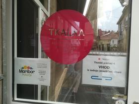 Tkalka postaja hiša duhov