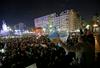 Pred kongresom se je zbralo 80.000 protestnikov, ki so zahtevali, naj senat odvzame imuniteto nekdanji predsednici in zdajšnji senatorki. Foto: Reuters