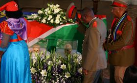 Nemčija Namibiji vrnila posmrtne ostanke ljudi, ki jih je ubila med genocidom