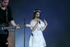 Pevka in tekstopiska Lana del Rey s pravim imenom Elizabeth Grant je izdala več izjemno uspešnih albumov, med njimi so Born to Die, Ultraviolence, Honeymoon in Lust for Life. Trenutno je na turneji s svojim zadnjim albumom. Foto: EPA