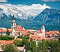Perched on a rocky promontory at the confluence of the Sava and Kokra rivers, the old town of Kranj has one of the most spectacular medieval skylines that you’ll likely ever see. Foto: The Slovenia