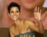 Igralka Halle Berry je dobila oskarja in nominacijo za nagrado BAFTA leta 2001 za svoj nastop v filmu Bal smrti. Foto: EPA
