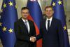 Miro Cerar je v vladni palači čestital novemu predsedniku vlade:
