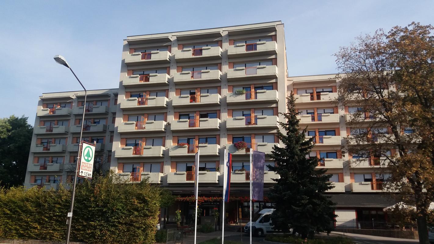 Slaba dostopnost domov za ostarele
