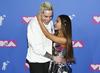 Ariana Grande in Pete Davidson
