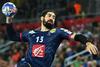 Nikola Karabatić ne bo mogel pomagati svojim rojakom pri obrambi naslova svetovnega prvaka. Foto: EPA
