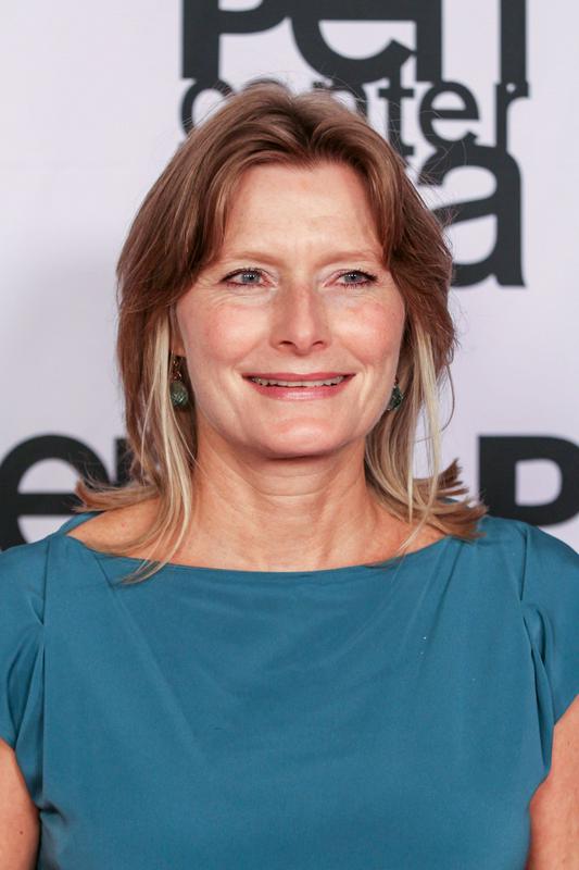 Jennifer Egan, ki je Pulitzerjevo nagrado dobila za roman A Visit from the Goon Squad, je predsednica društva PEN America. Jennifer Egan, ki je Pulitzerjevo nagrado dobila za roman A Visit from the Goon Squad, je predsednica društva PEN America. V imenu društva je napisala odprto pismo, ki izraža