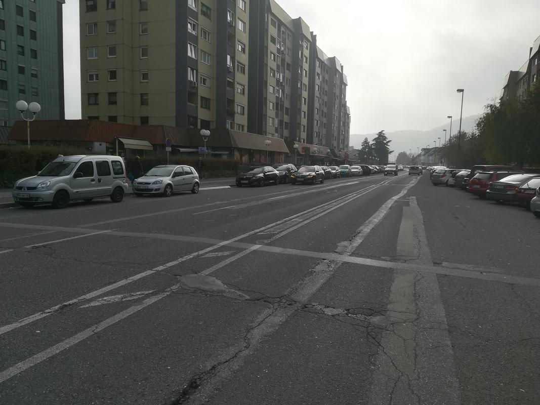 Kardeljeva cesta iz štiripasovnice v dvopasovnico