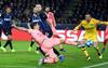 Luis Suarez in Samir Handanović
