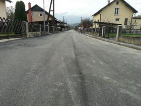 Hrovatova ulica asfaltirana površno?