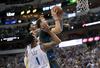 Luka Dončić je imel izjemen večer, proti Golden Statu je skoraj dosegel prvi dvojni dvojček v Ligi NBA. Zbral je 24 točk in 9 skokov, imel pa je tudi štiri podaje. Foto: Reuters