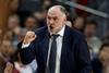 Trener Reala Pablo Laso se je tako veselil predstave svojih varovancev, med katerimi sta tudi Anthony Randolph in Klemen Prepelič. Foto: EPA