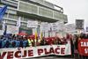 The dead of ZSSS Lidija Jerkič added that we have seen enough “humanitarian campaigns for the children of workers and the low retirement-age pensions.” She went on to sttae that the workers are only demanding respect. Photo: Bobo Foto: