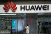 Ameriški cilj je Huawei iztisniti s svetovnega trga in mu preprečiti, da bi prevzel vodstvo na tem področju. Foto: Reuters