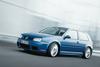 Prvi osebni avtomobil s šeststopenjskim menjalnikom z dvojno sklopko je bil volkswagen golf R32. Foto: Volkswagen