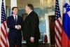 Prvi uradni obisk slovenskega zunanjega ministra v Washingtonu po osmih letih premora je potrdil nadaljevanje dobrih odnosov med državama, ki se bodo po besedah v prihodnje okrepili tudi na tej visoki ravni, je ocenil Miro Cerar. Foto: AP