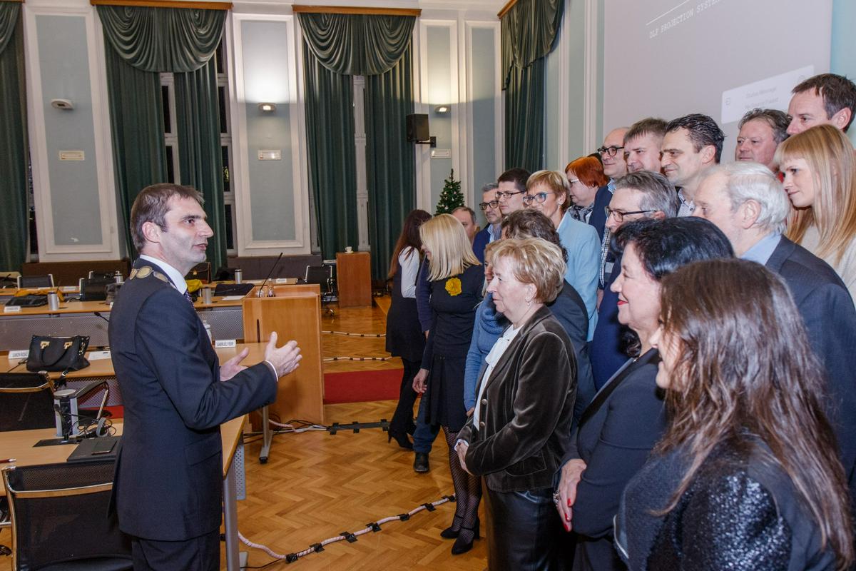 Novogoriški župan Klemen Miklavič je ob prevzemu položaja nagovoril mestne svetnike in svetnice.