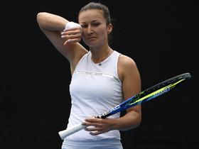 SPOTLIGHT 15 Jan: ''Smoke makes Slovenian tennis player quit AUS Open match''