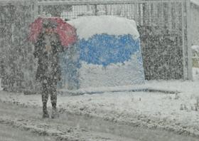 Na Koroškem v nižinah do 20 centimetrov snega, nekaj težav v prometu 