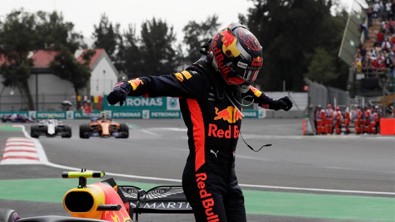 Nizozemski dirkač Max Verstappen je dobil mehiški dirki v letih 2017 in 2018. Leta 2018 je postal tudi prvi dirkač, ki je dirko formule ena za VN Mehike dobil dvakrat zapored. Foto: Reuters Nizozemski dirkač Max Verstappen je dobil mehiški dirki v letih 2017 in 2018. Leta 2018 je postal tudi prvi dirkač, ki je dirko formule ena za VN Mehike dobil dvakrat zapored. Foto: Reuters