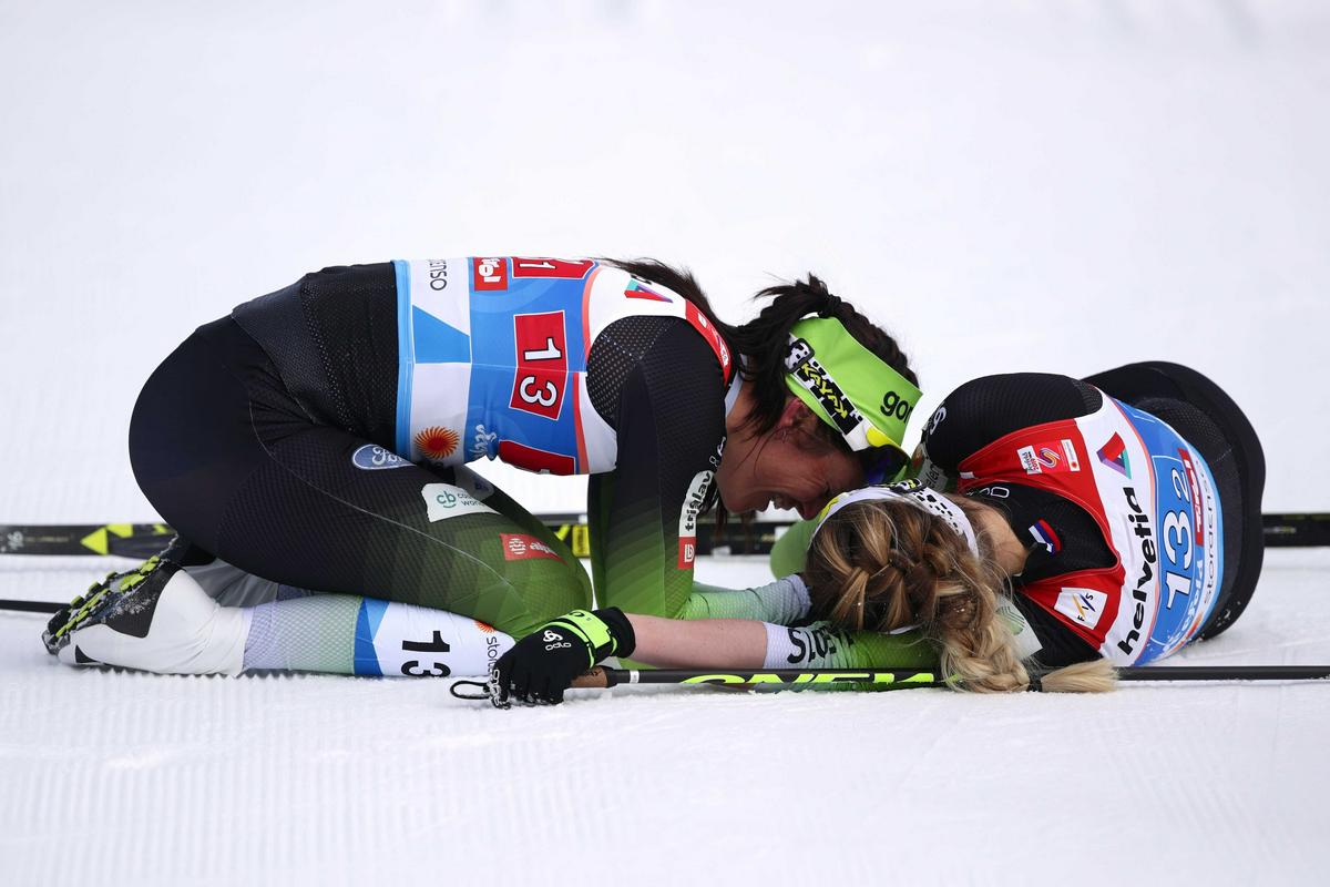 Nepopisno veselje Katje Višnar in Anamarije Lampič. Foto: Reuters Nepopisno veselje Katje Višnar in Anamarije Lampič. Foto: Reuters