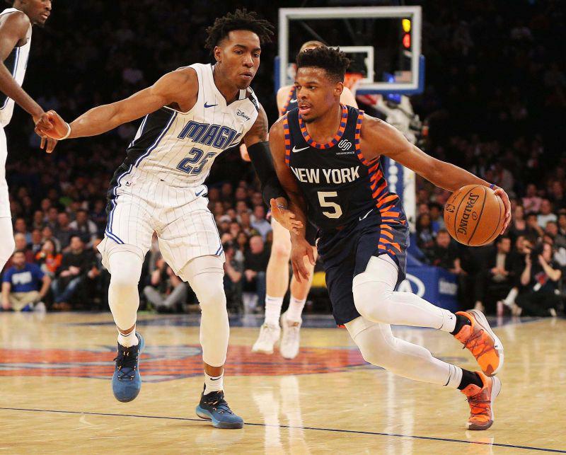New York Knicksi, ki so po celi večnosti na prejšnji tekmi dosegli zmago v svojem Madison Square Gardnu, so svoje navijače na tekmi z Orlandom razveselili drugič zapored. Za zmago se lahko zahvalijo razpoloženim rezervistom. Foto: Reuters New York Knicksi, ki so po celi večnosti na prejšnji tekmi dosegli zmago v svojem Madison Square Gardnu, so svoje navijače na tekmi z Orlandom razveselili drugič zapored. Za zmago se lahko zahvalijo razpoloženim rezervistom. Foto: Reuters