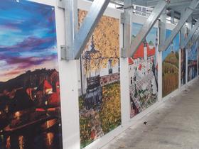 Izluščeno: Dobra zgodba - Galerija pred bolniškimi okni