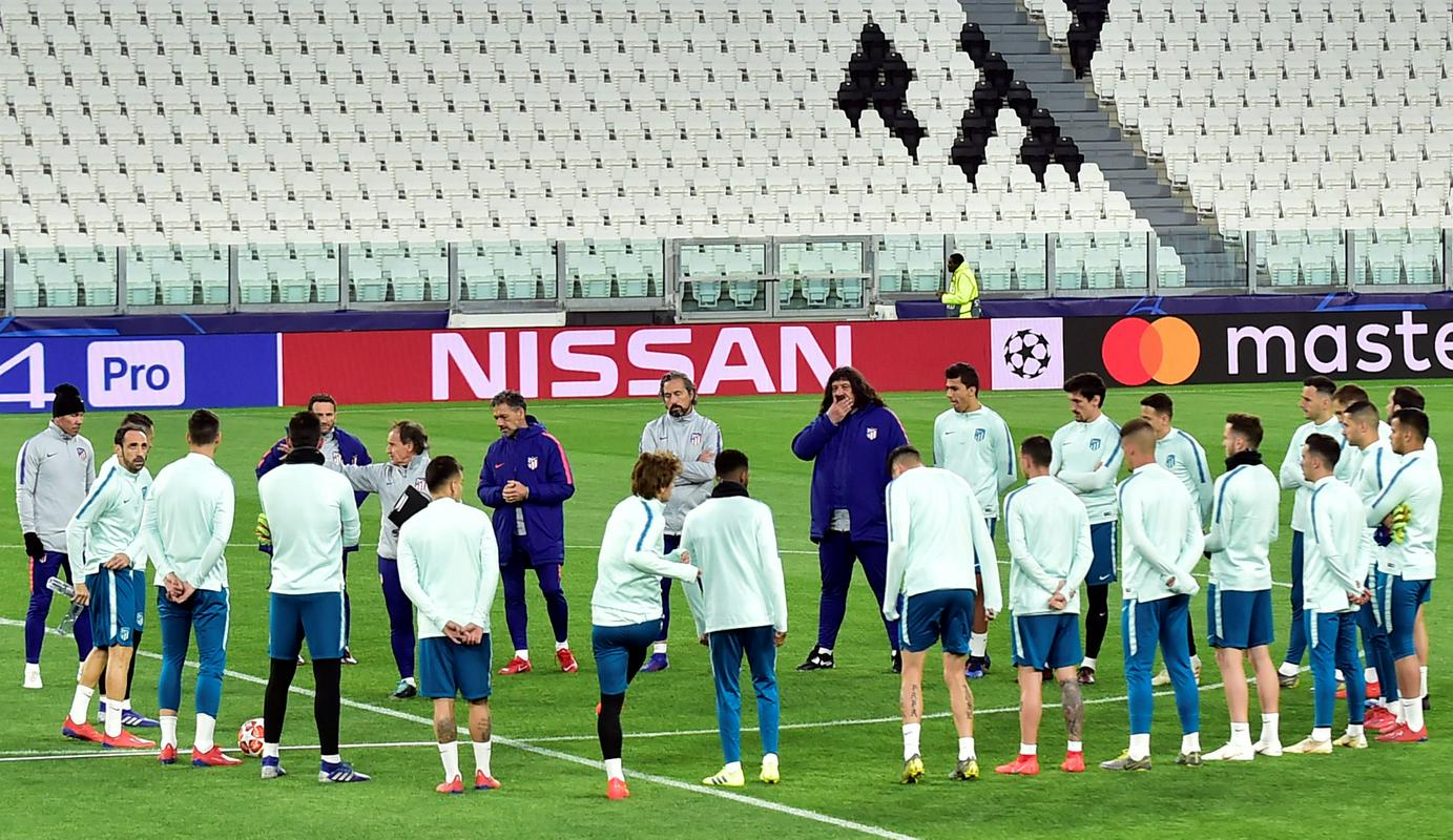 Jan Oblak in soigralci so velemojstri obrambne igre in v torek bo stara dama zelo težko dosegla tri zadetke. Foto: Reuters Jan Oblak in soigralci so velemojstri obrambne igre in v torek bo stara dama zelo težko dosegla tri zadetke. Foto: Reuters
