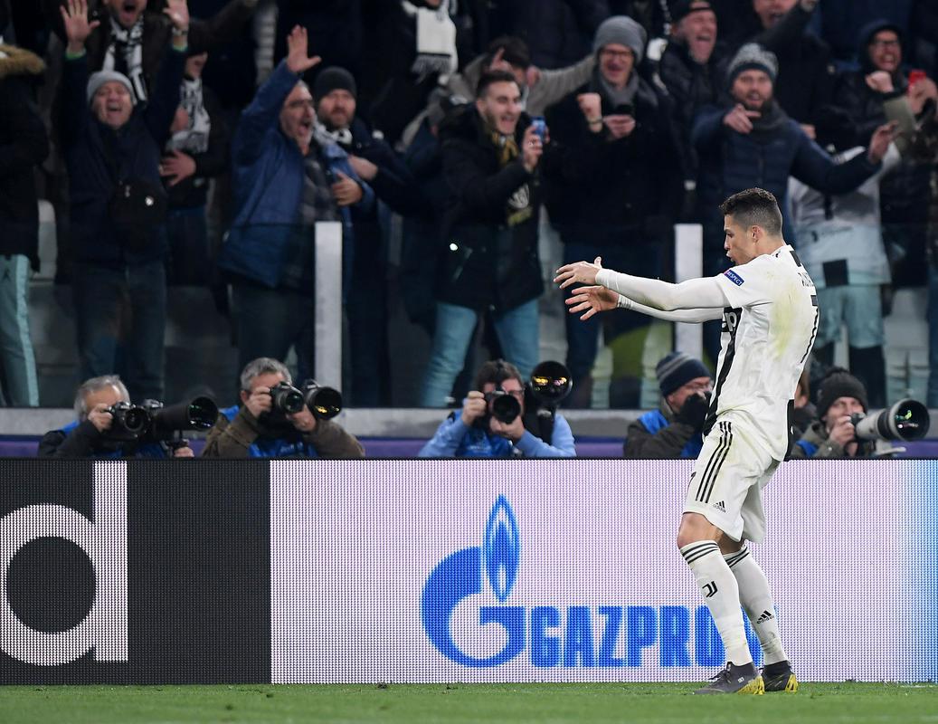Cristiano Ronaldo je takole oponašal Simeoneja. Foto: Reuters Cristiano Ronaldo je takole oponašal Simeoneja. Foto: Reuters