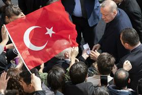 Lokalne volitve v Turčiji: V Ankari se zmaga nasmiha opozicijskemu kandidatu