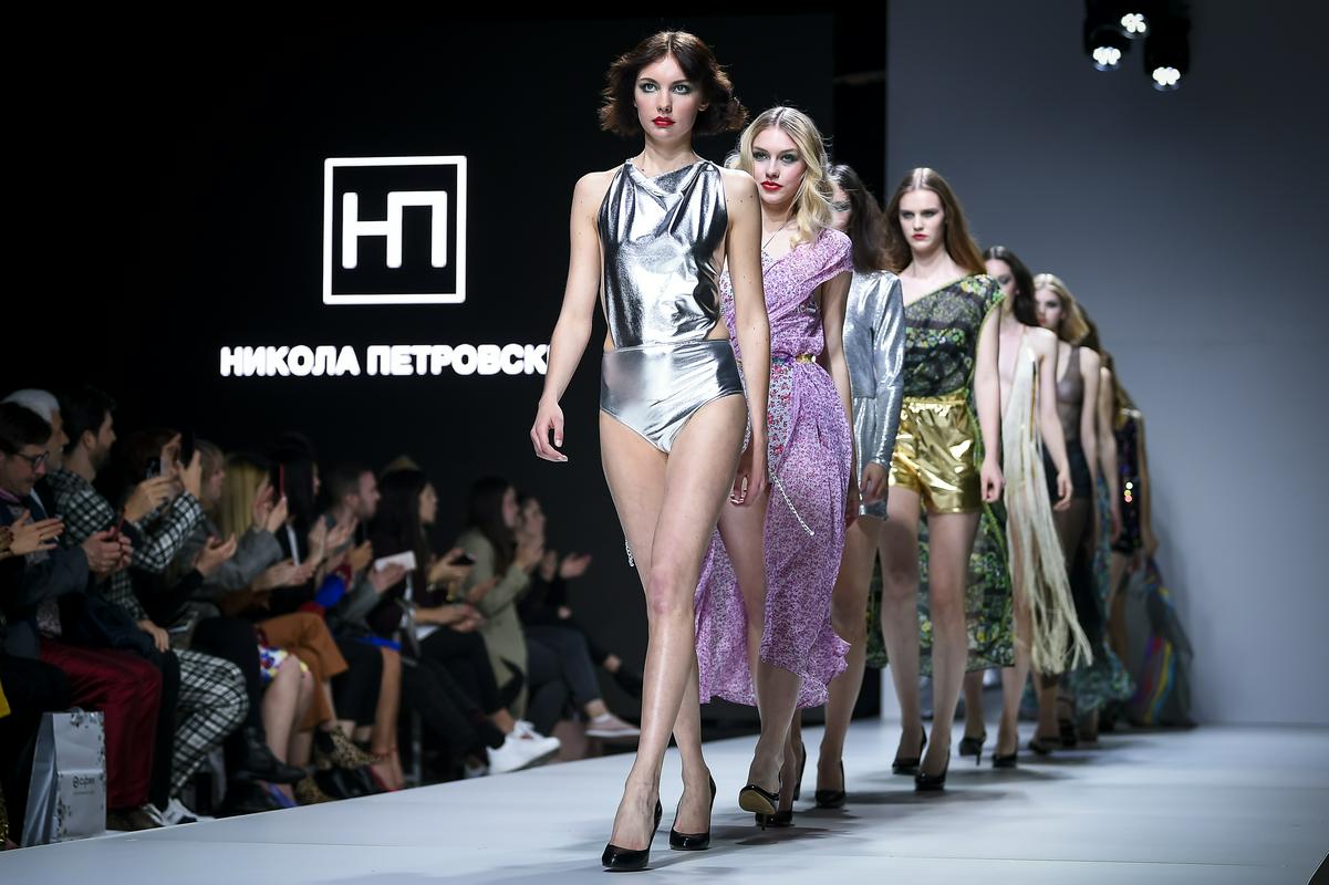 Drugi dan dogajanja je prinesel modne novosti tudi za najbolj zahtevne. Foto: LJFW Drugi dan dogajanja je prinesel modne novosti tudi za najbolj zahtevne. Foto: LJFW