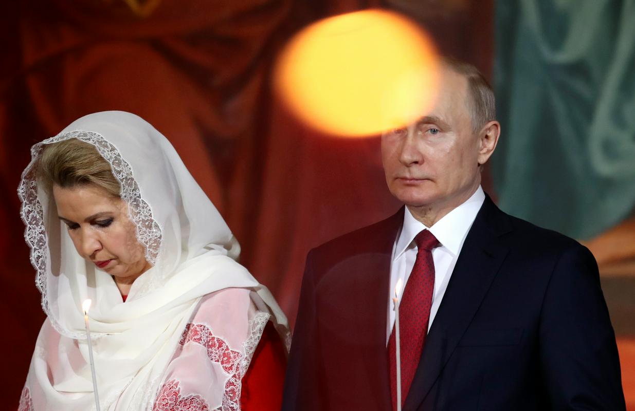 Putin je dejal, da Moskva razmišlja, da bi pridobitev ruskega potnega lista omogočila vsem Ukrajincem. Foto: Reuters Putin je dejal, da Moskva razmišlja, da bi pridobitev ruskega potnega lista omogočila vsem Ukrajincem. Foto: Reuters