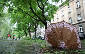 Orkanski veter na Hrvaškem in v Avstriji, poplave v Italiji in BiH